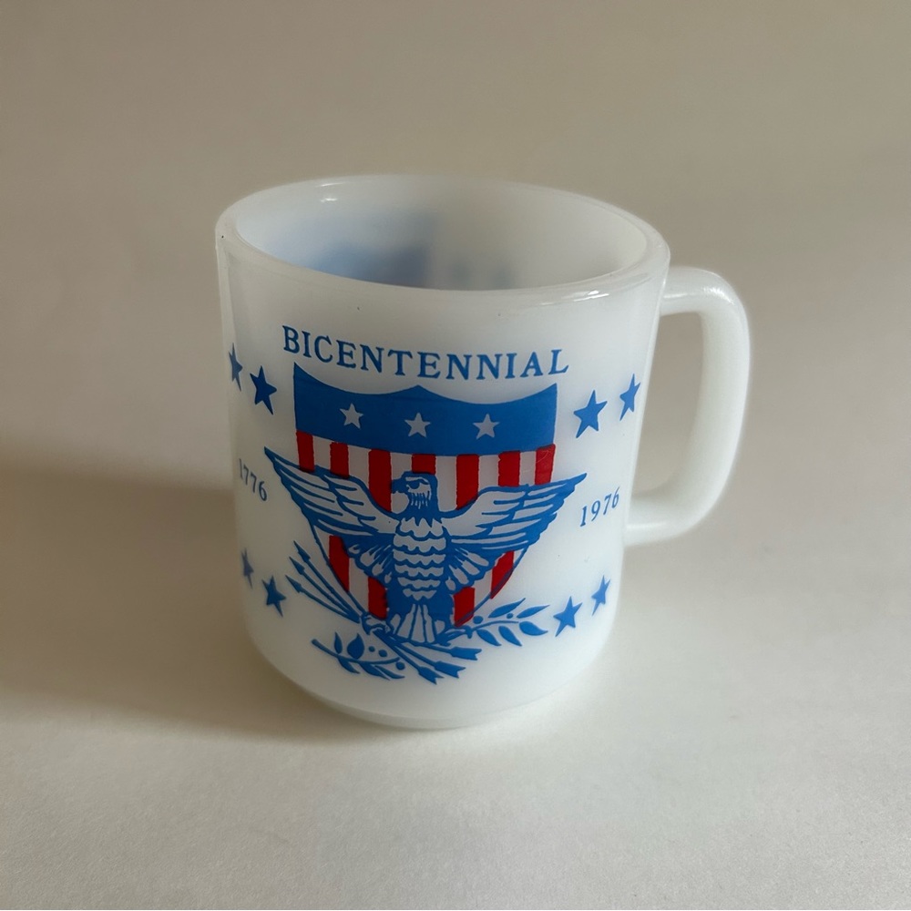Vintage 1976 Milk Glass Bicentennial glasbake milkglass mug cup